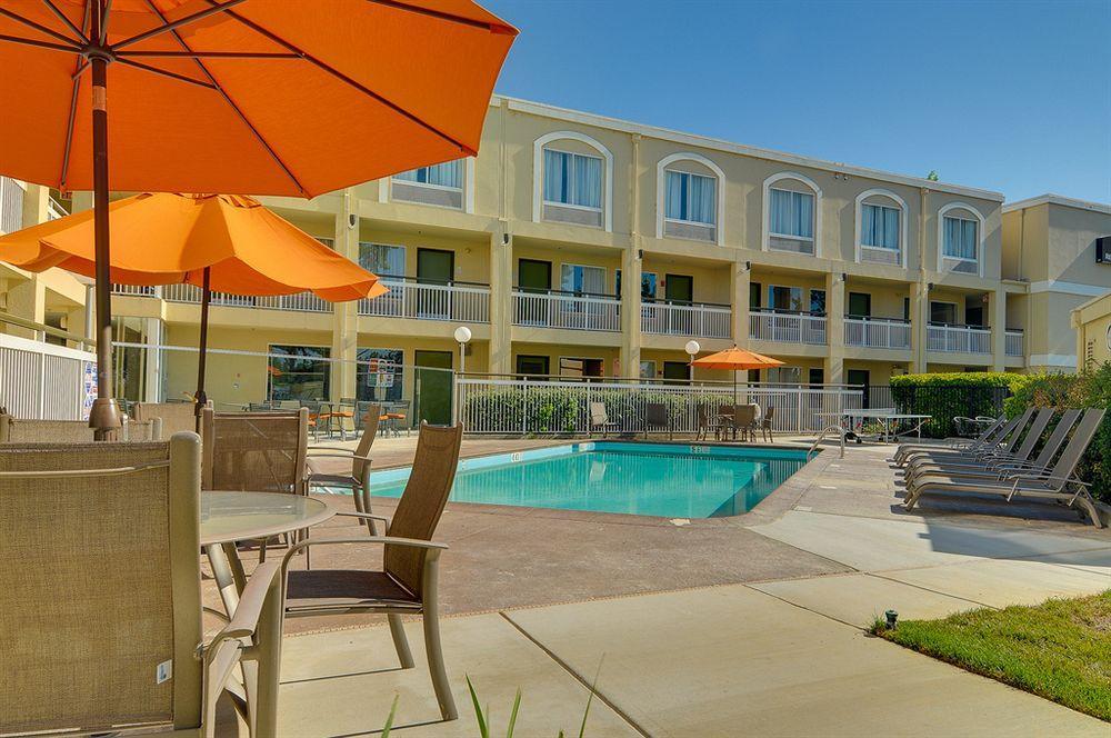 Best Western Plus Rancho Cordova Inn Exterior foto